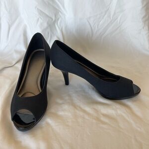Kelly & Katie Navy Blue Pumps